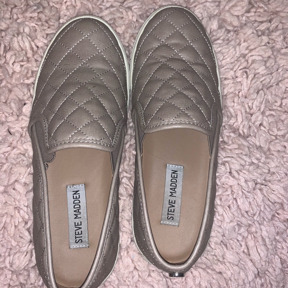 beige slid on shoes